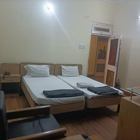 Hotel Midtown Haridwār Esterno foto