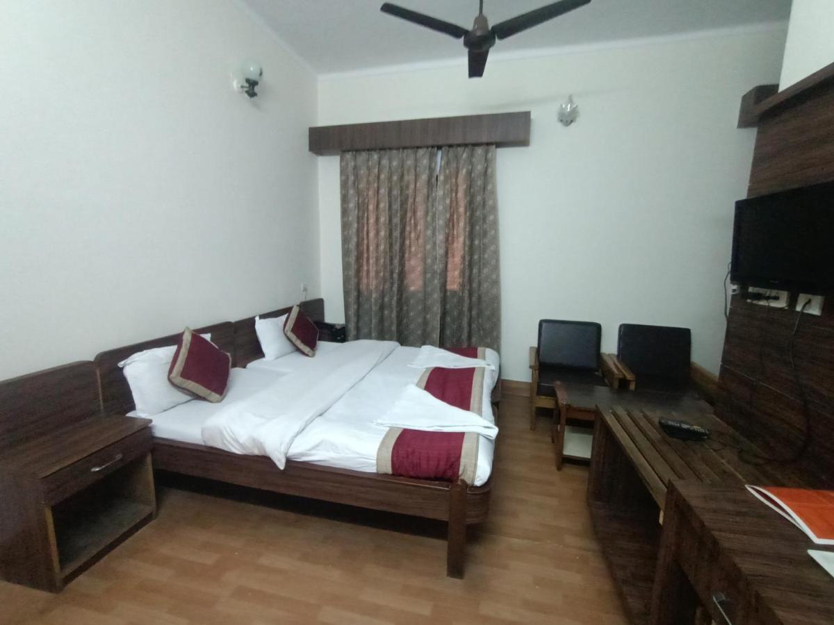Hotel Midtown Haridwār Esterno foto