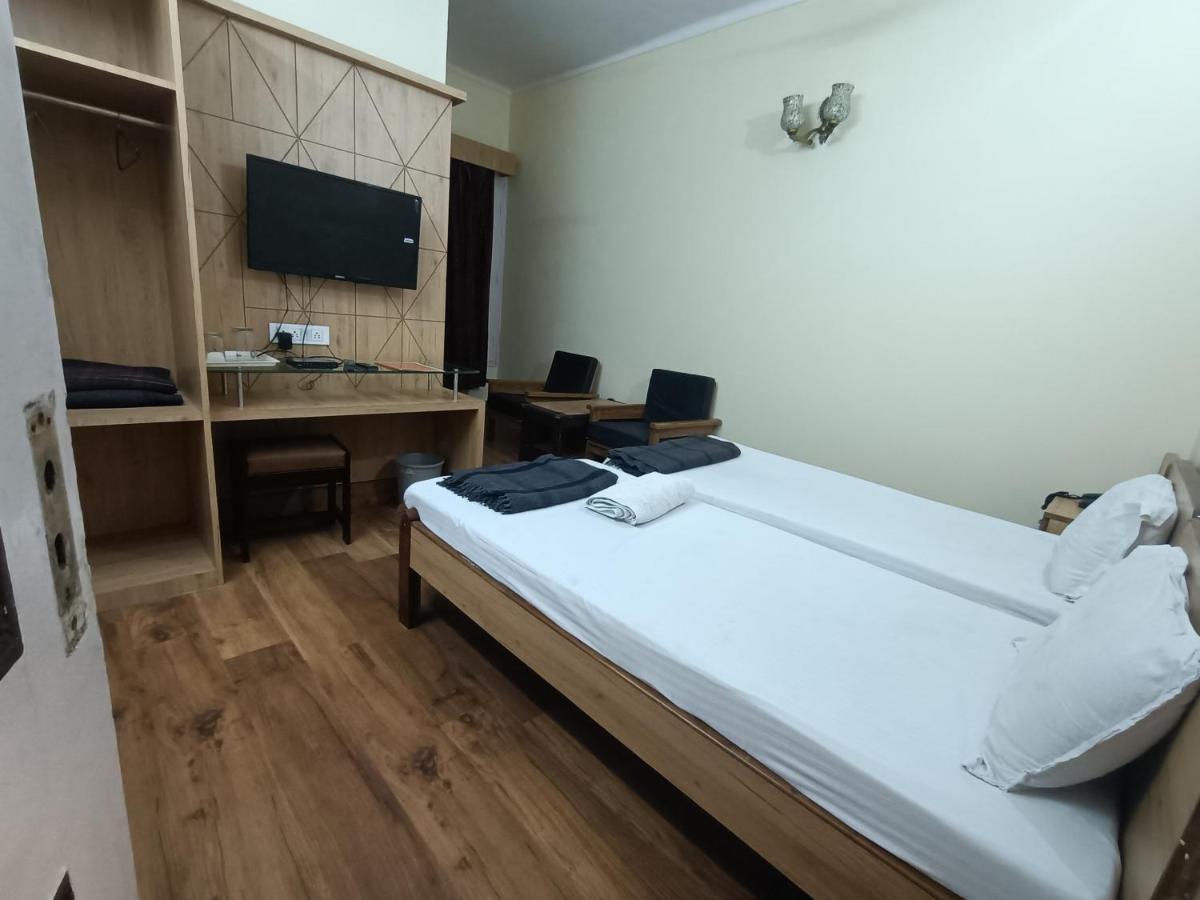 Hotel Midtown Haridwār Esterno foto