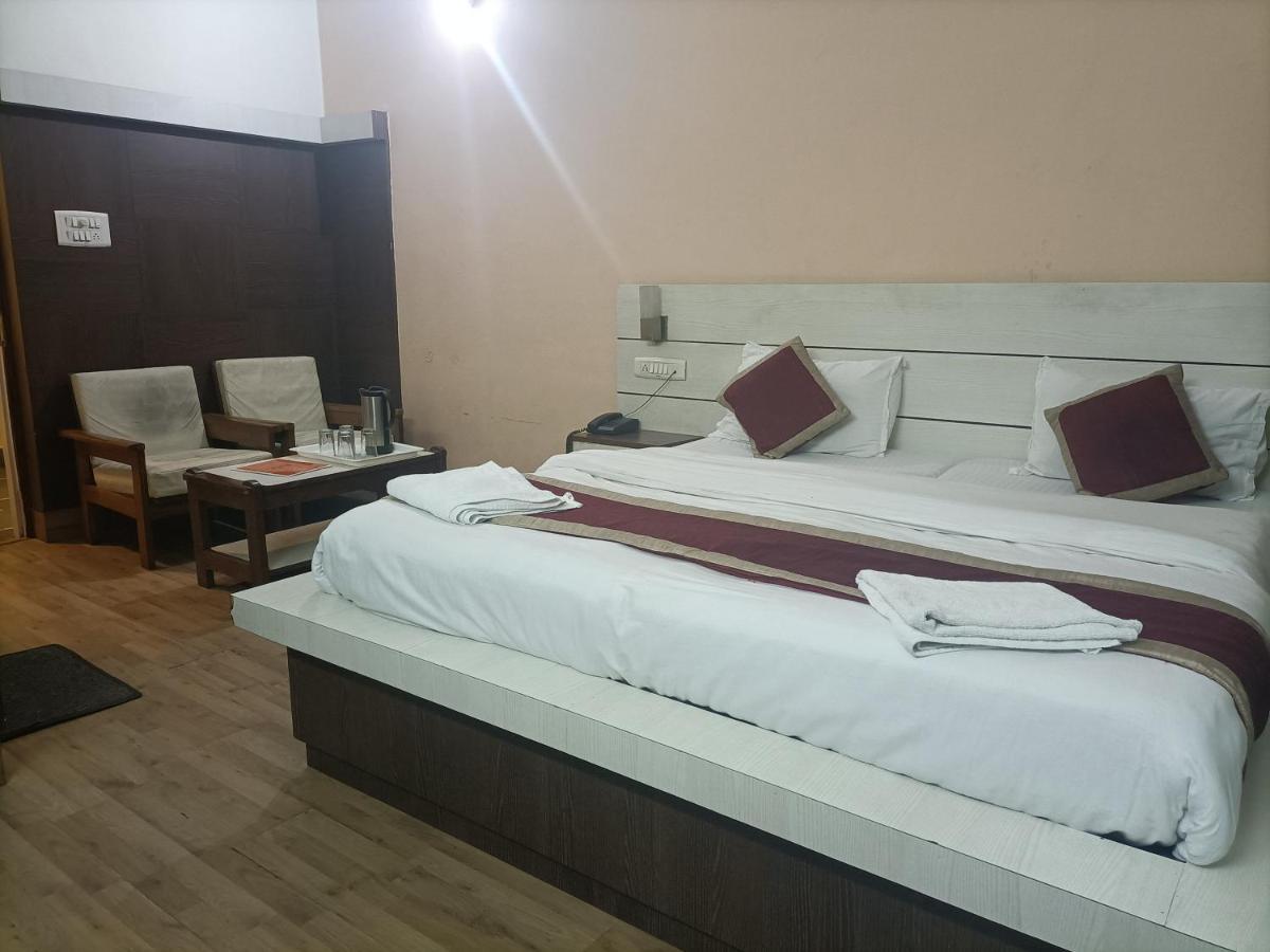 Hotel Midtown Haridwār Esterno foto