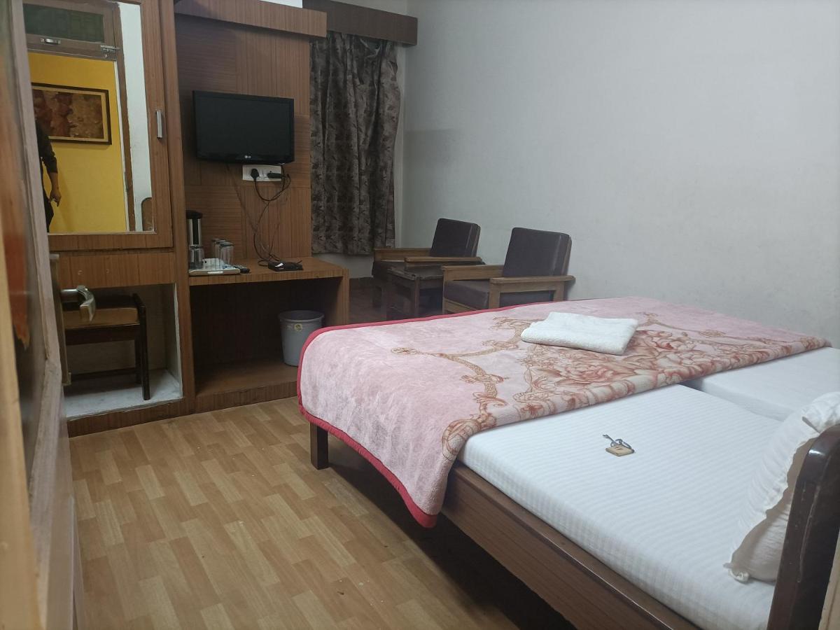 Hotel Midtown Haridwār Esterno foto