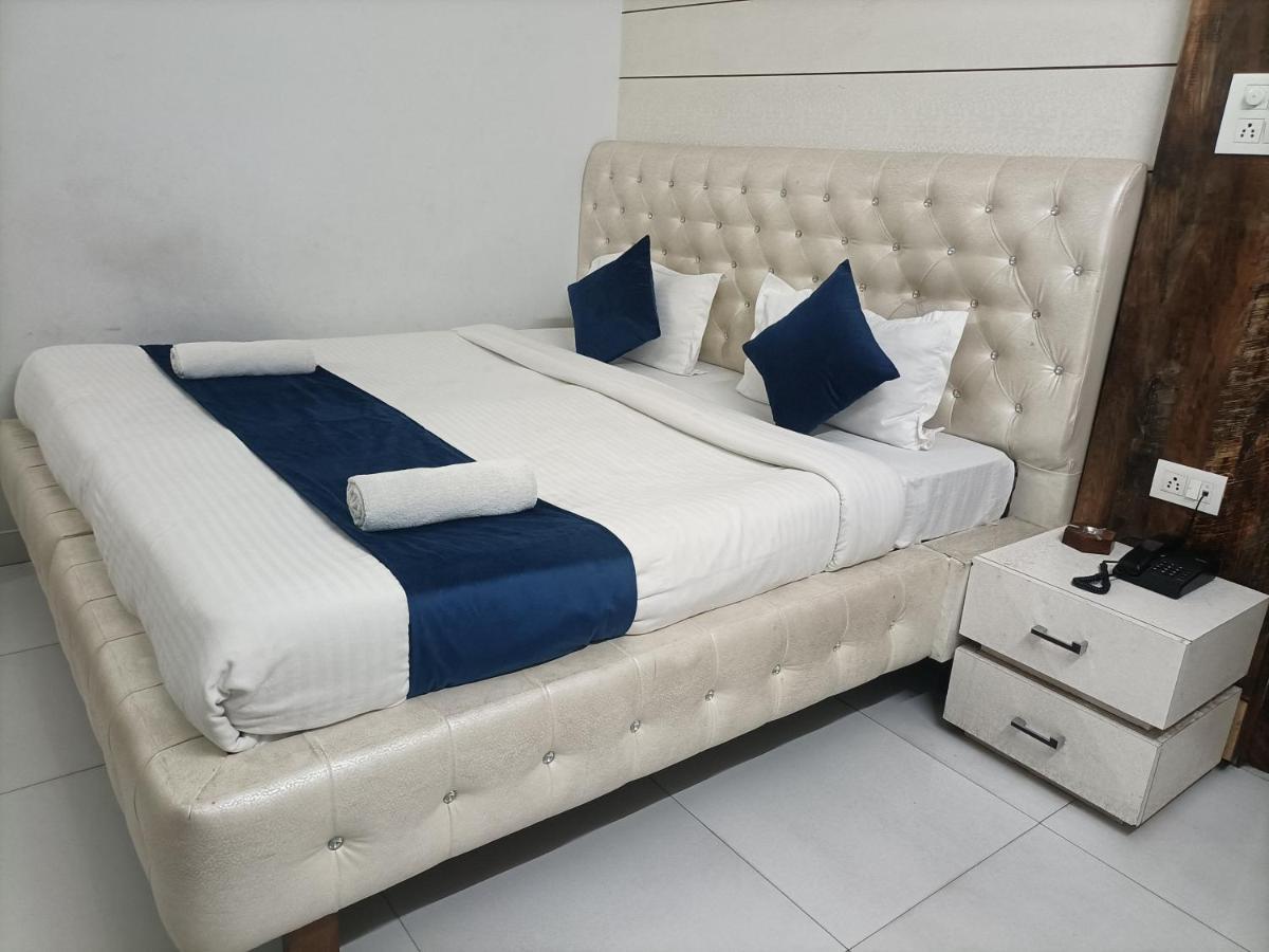 Hotel Midtown Haridwār Esterno foto