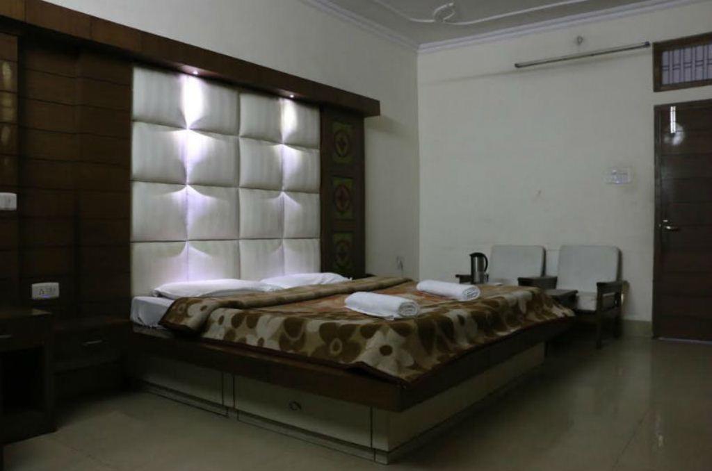 Hotel Midtown Haridwār Esterno foto
