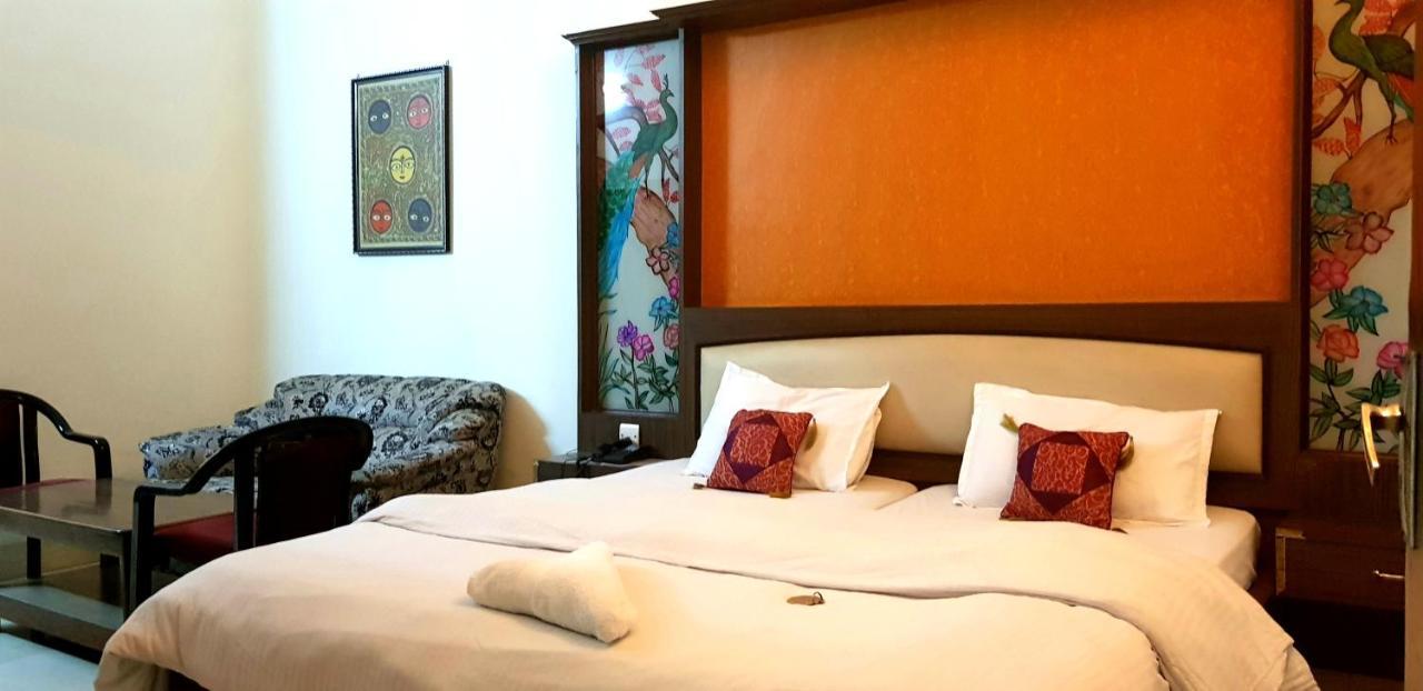 Hotel Midtown Haridwār Esterno foto