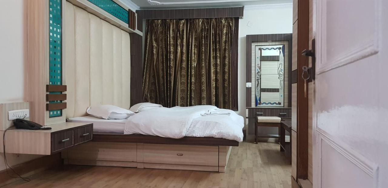 Hotel Midtown Haridwār Esterno foto